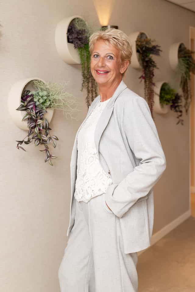 Jolanda - Uitvaartbegeleidster