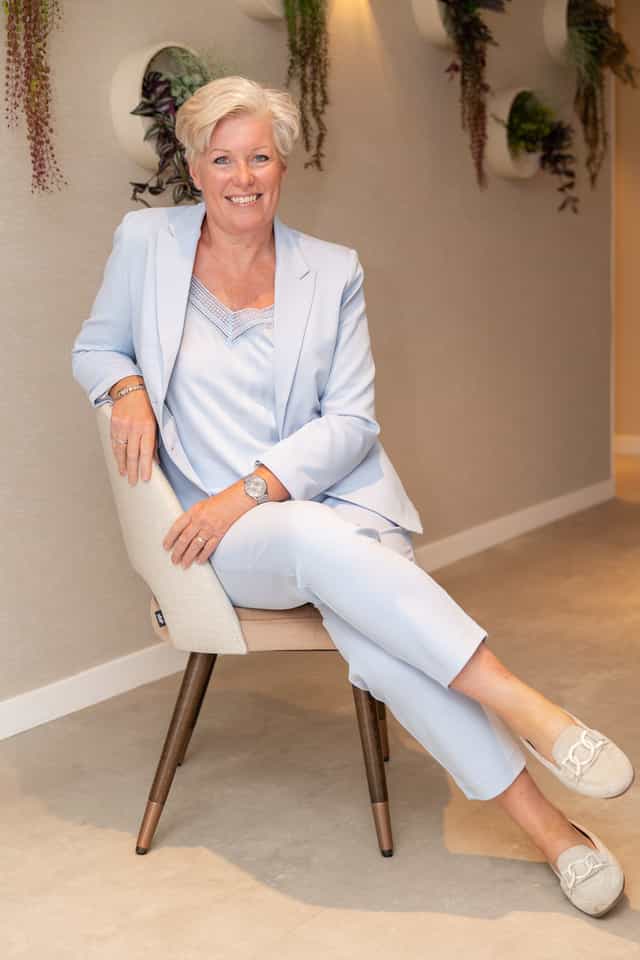 Meraud - Uitvaartbegeleidster